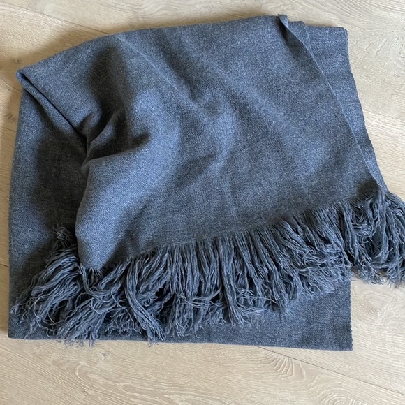 Isabel Marant Grey 100% Cashmere Scarf. One Size. - Picture 2 of 5